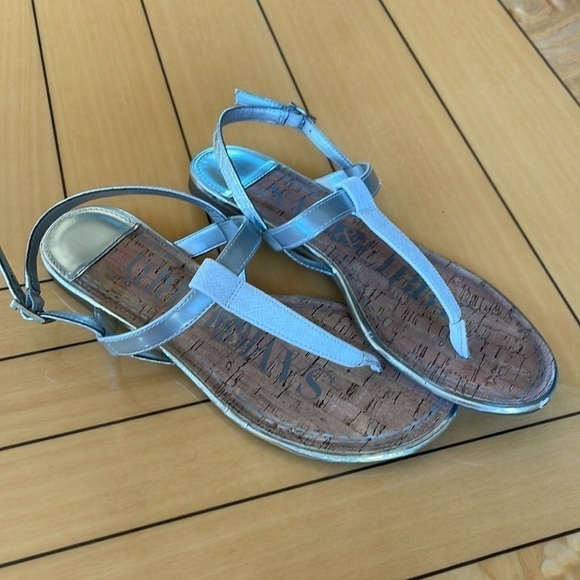 Silver Metallic T-Strap Flat Sandals 8 silver and white strappy sandal - Picture 10 of 12